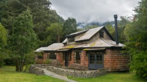 Romantik und Rustikalität: Ein Leitfaden für die Landhaus Inneneinrichtung
